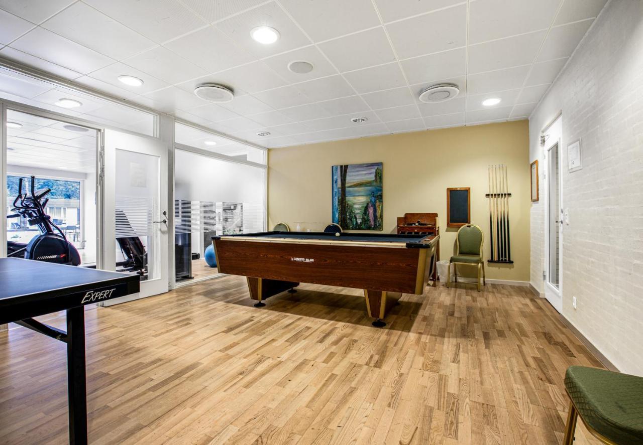 Hotel/ Apartments Marina Ґрено Екстер'єр фото